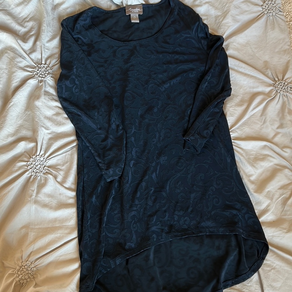 Chicos travelers top chicos size 0